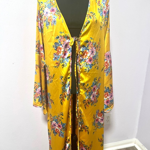 Boohoo bell sleeves long Yellow Floral Kimono 16 - Picture 5 of 6